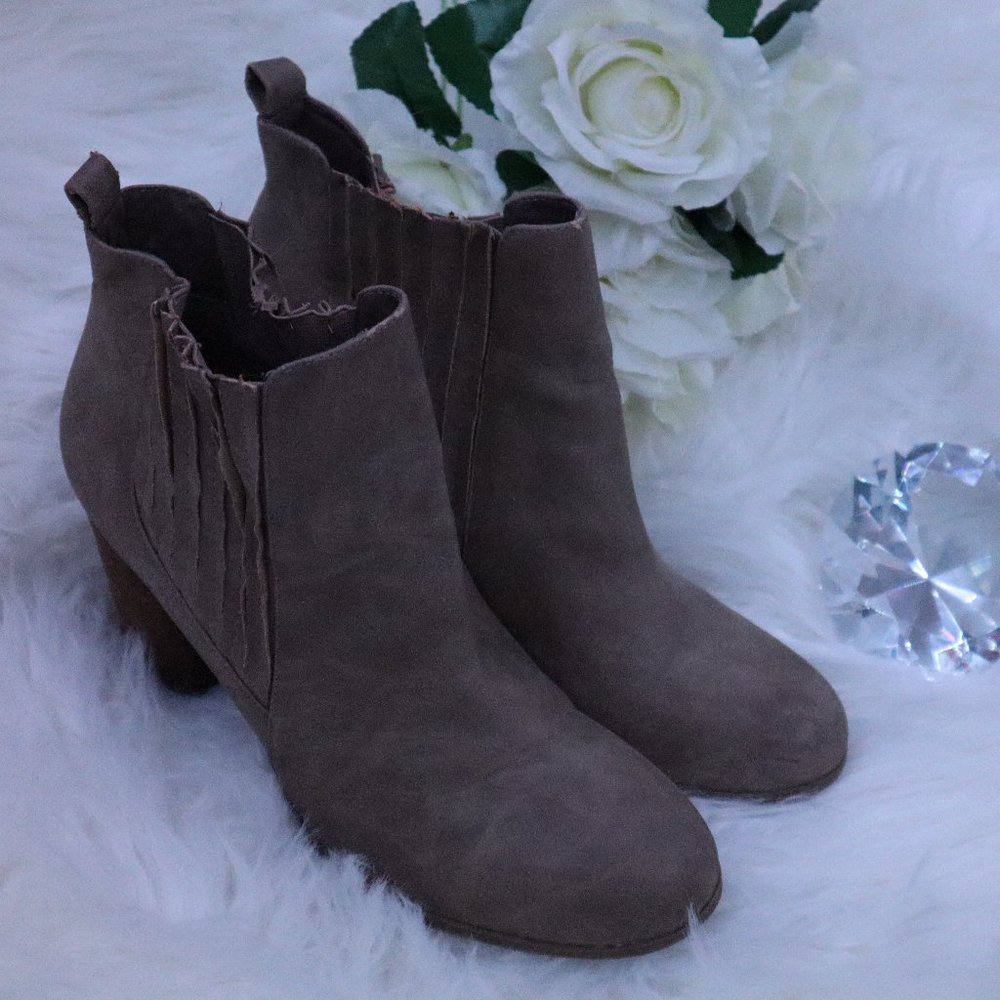 BOOTIES